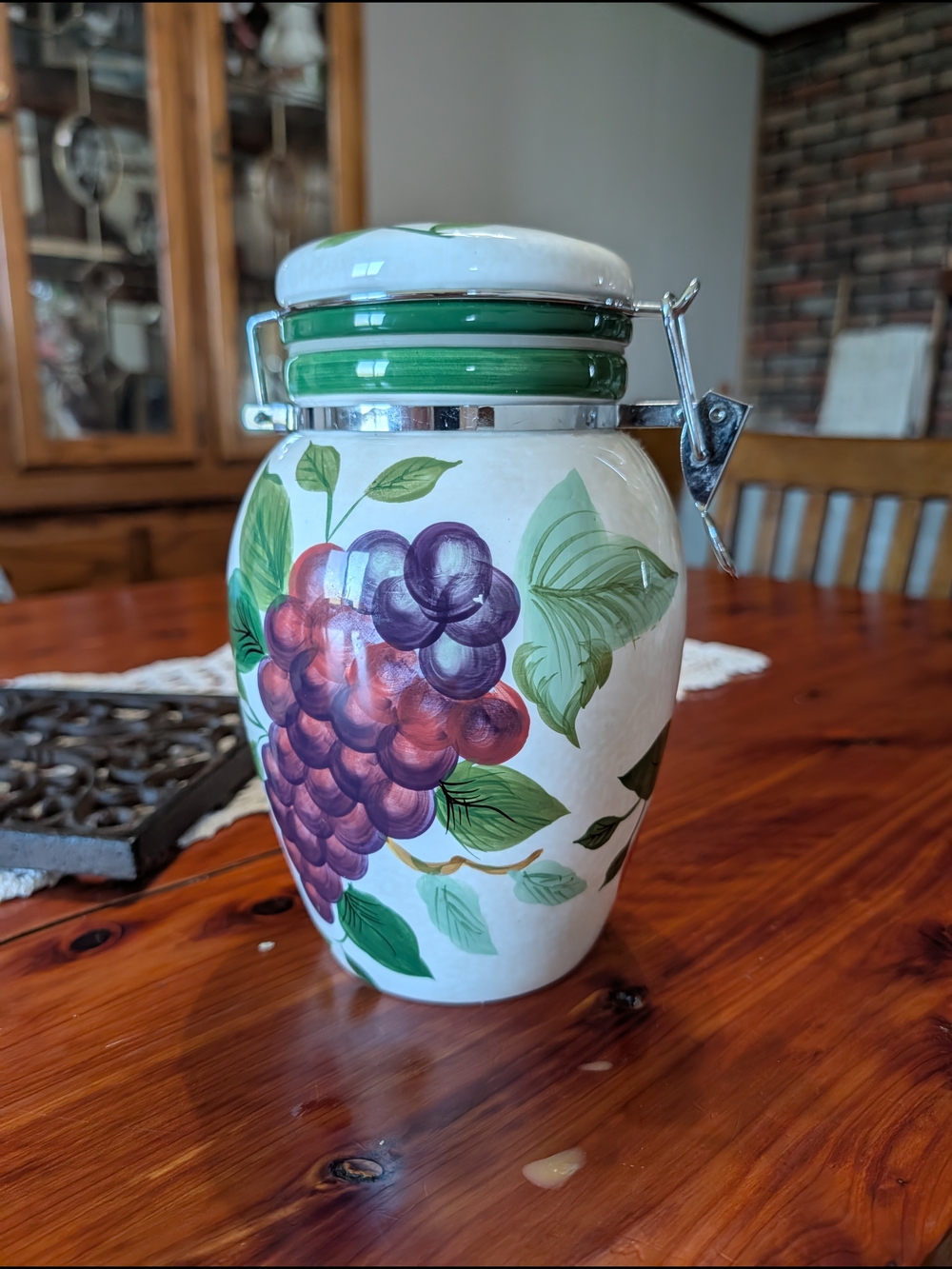 Sakura Sonoma Ceramic Canister with Clamp Lid - White & Green